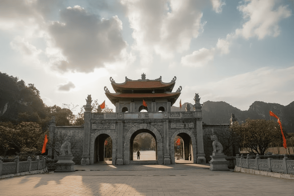 Hình ảnh cổng vào Cố đô Hoa Lư